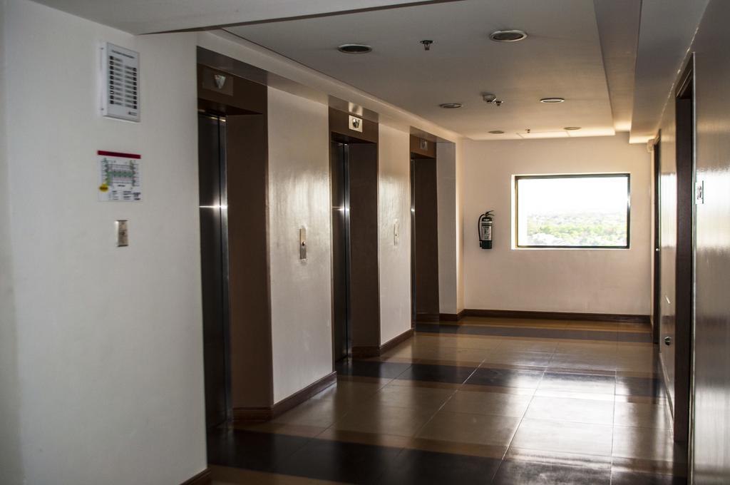 Titan Condo At Studio City Tower 1 Alabang Μανίλα Εξωτερικό φωτογραφία
